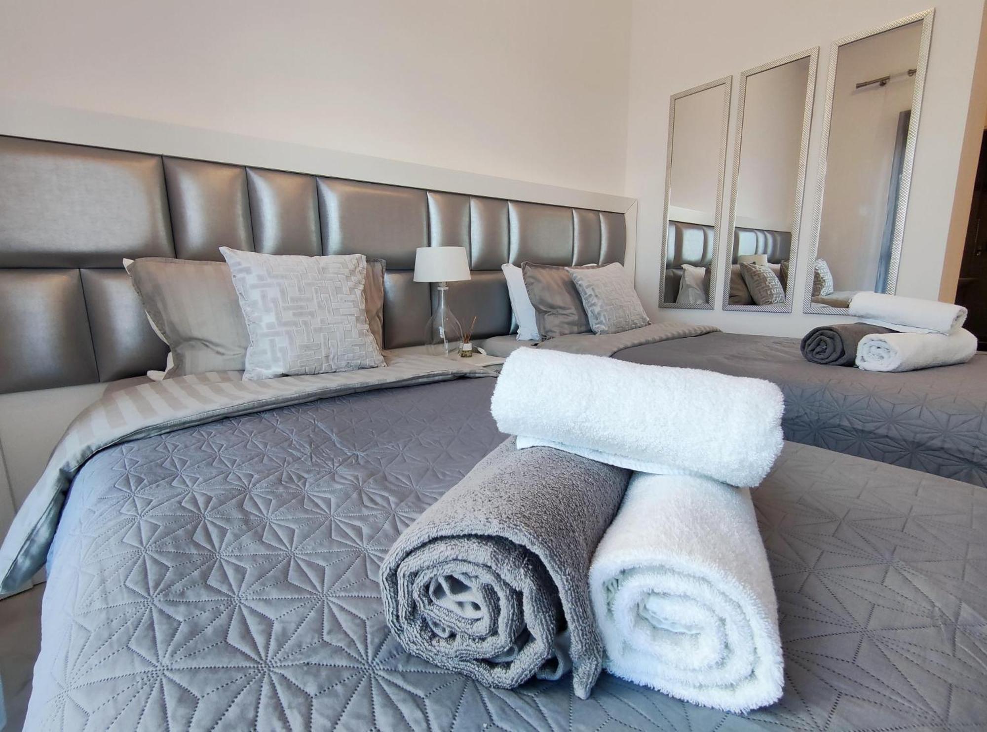 Luxury Duplex Infinity Pool Ehhouse Leilighet Estepona Eksteriør bilde